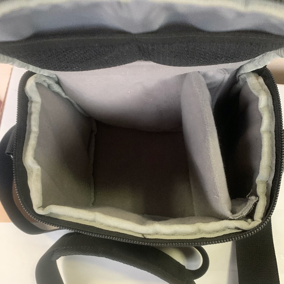 PROMASTER IMPULSE SMALL CAMERA BAG - Picture 2 of 7